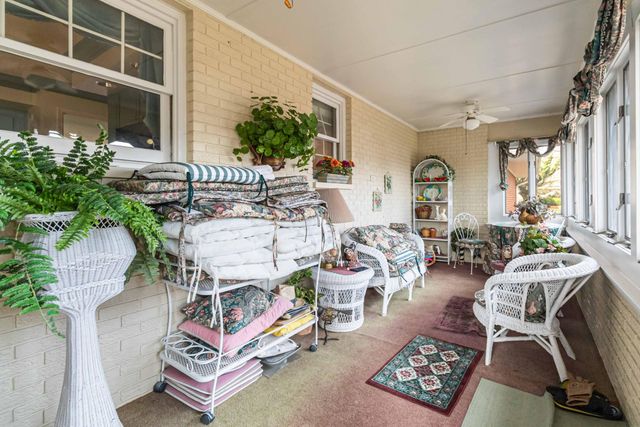 808 W Holly Lane, Corbin, KY 40701