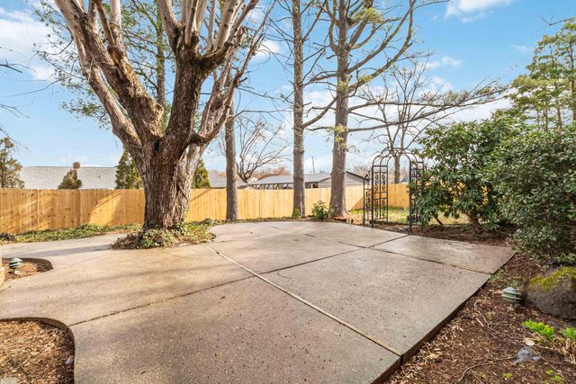 808 W Holly Lane, Corbin, KY 40701