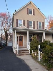 20 Bond St, Passaic City, NJ 07055