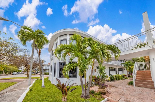 235 78th St, Miami Beach, FL 33141