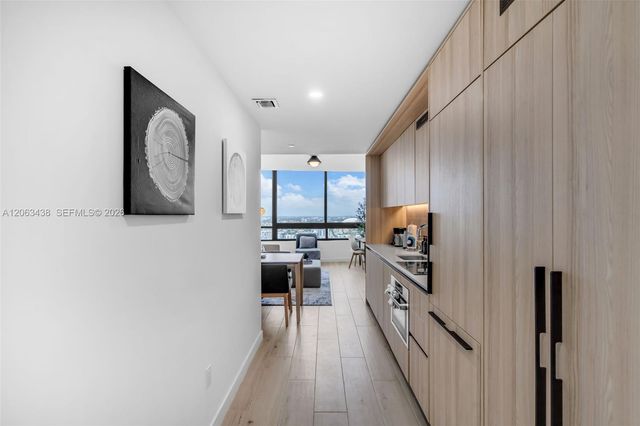 225 N Miami Avenue PH-3712, Miami, FL 33128