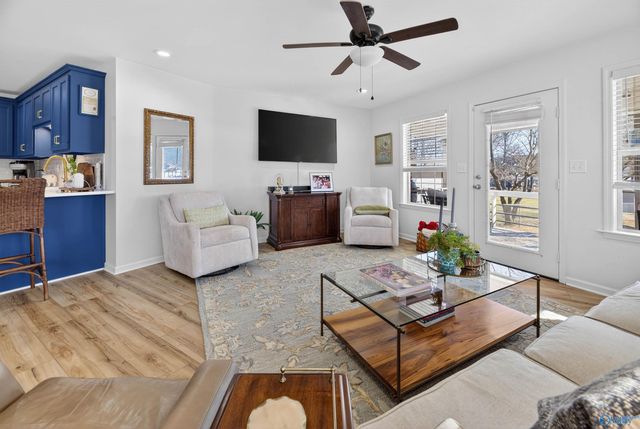 2505 Meadowwood Circle, Guntersville, AL 35976