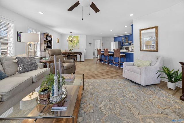 2505 Meadowwood Circle, Guntersville, AL 35976