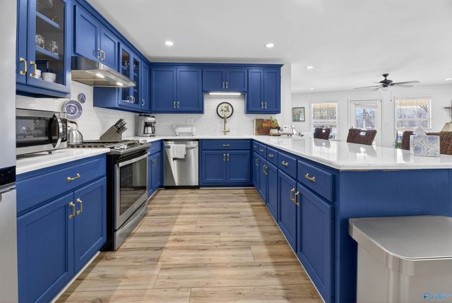 2505 Meadowwood Circle, Guntersville, AL 35976