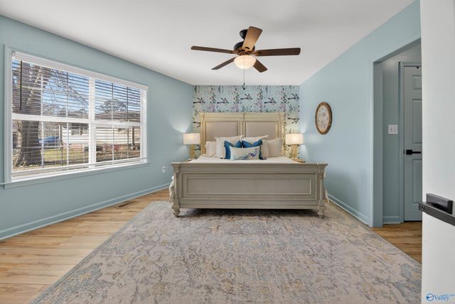 2505 Meadowwood Circle, Guntersville, AL 35976