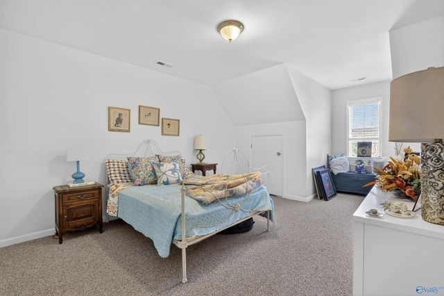 2505 Meadowwood Circle, Guntersville, AL 35976