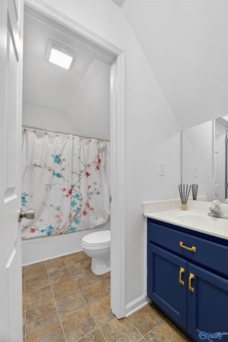 2505 Meadowwood Circle, Guntersville, AL 35976