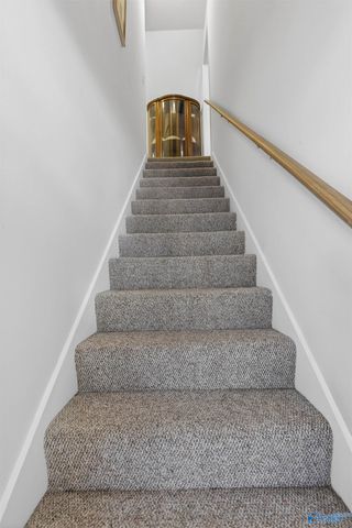 2505 Meadowwood Circle, Guntersville, AL 35976