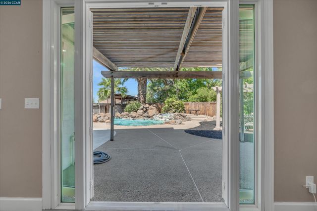 1806 Locke Court, Oakley, CA 94561