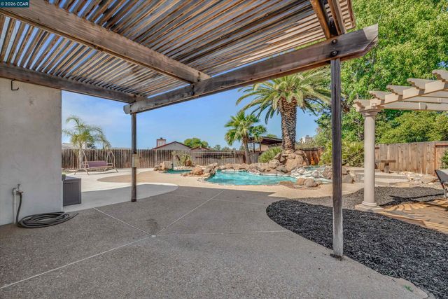 1806 Locke Court, Oakley, CA 94561