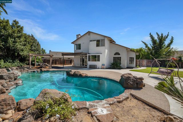 1806 Locke Court, Oakley, CA 94561