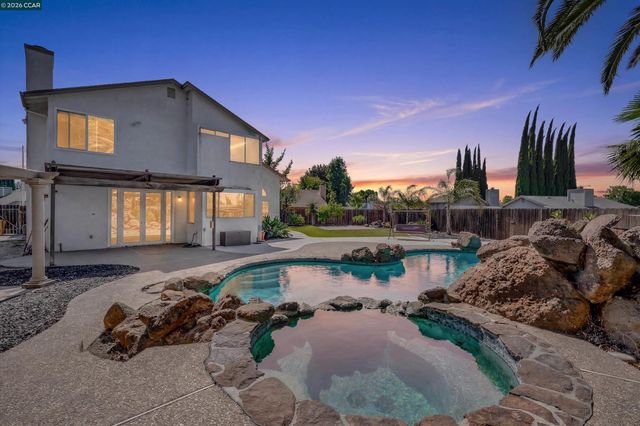 1806 Locke Court, Oakley, CA 94561