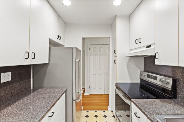 125 N Washington Avenue 45, Hartsdale, NY 10530