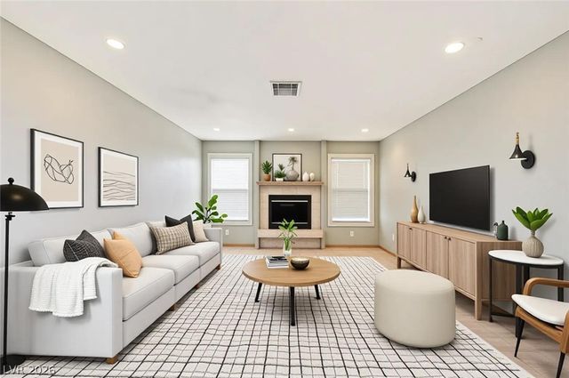9360 Aston Martin Drive, Las Vegas, NV 89117