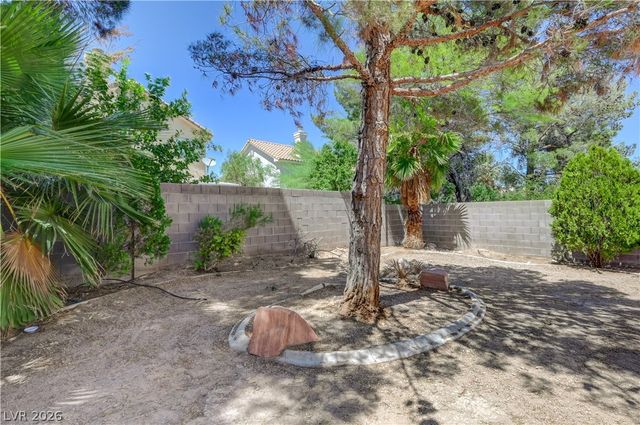 9360 Aston Martin Drive, Las Vegas, NV 89117