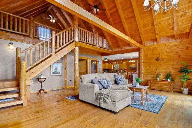 2062 Raccoon Creek Road, London, KY 40741