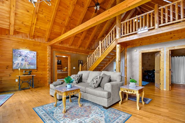 2062 Raccoon Creek Road, London, KY 40741