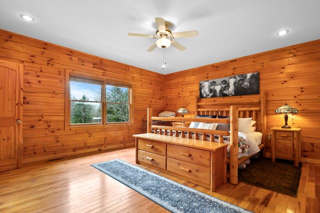 2062 Raccoon Creek Road, London, KY 40741
