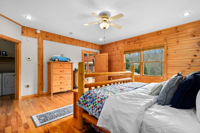 2062 Raccoon Creek Road, London, KY 40741