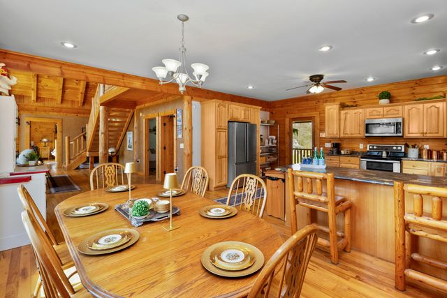 2062 Raccoon Creek Road, London, KY 40741