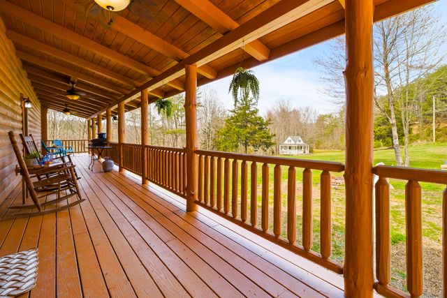 2062 Raccoon Creek Road, London, KY 40741