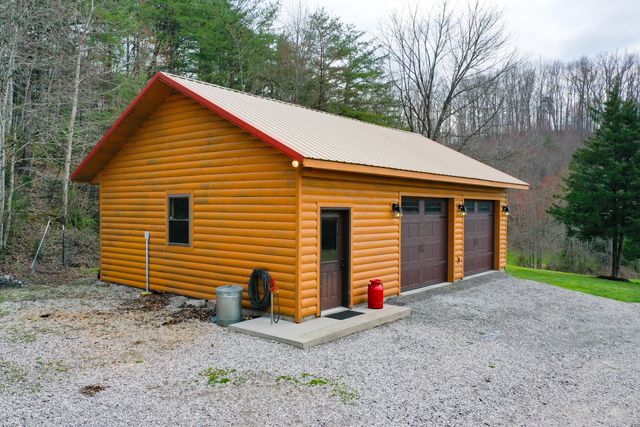 2062 Raccoon Creek Road, London, KY 40741