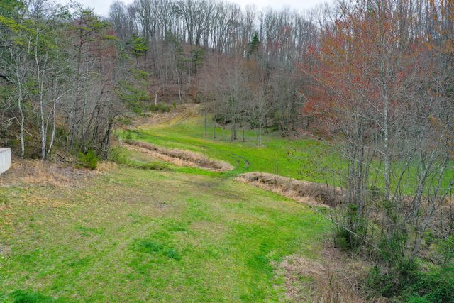 2062 Raccoon Creek Road, London, KY 40741