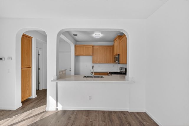 4107 Sally Ride Way, Sacramento, CA 95834