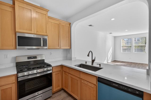 4107 Sally Ride Way, Sacramento, CA 95834