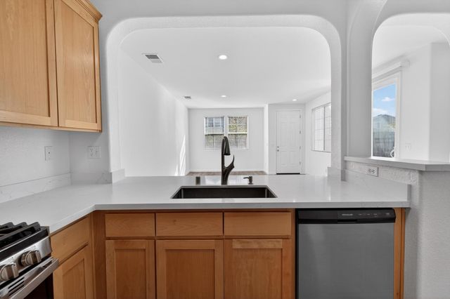 4107 Sally Ride Way, Sacramento, CA 95834