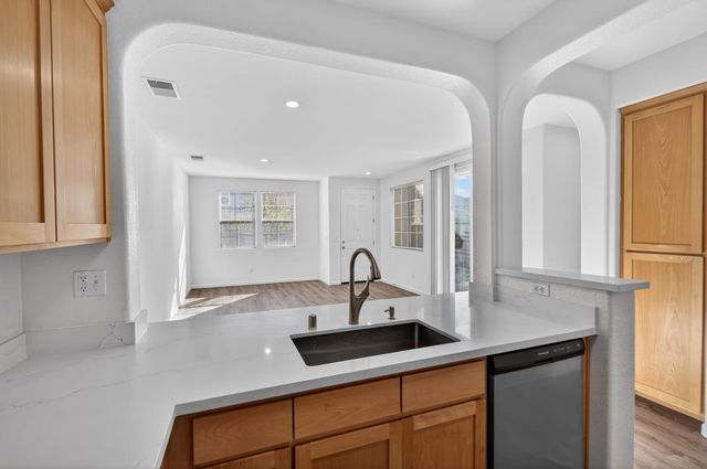 4107 Sally Ride Way, Sacramento, CA 95834