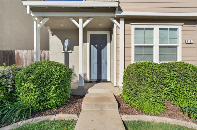 4107 Sally Ride Way, Sacramento, CA 95834