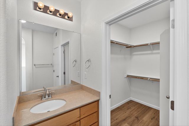 4107 Sally Ride Way, Sacramento, CA 95834