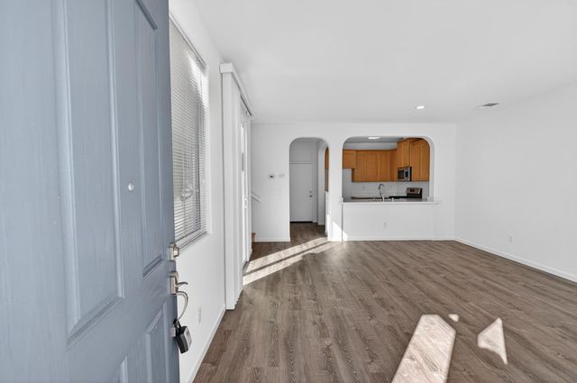 4107 Sally Ride Way, Sacramento, CA 95834