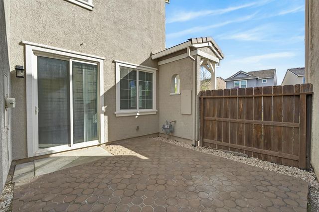 4107 Sally Ride Way, Sacramento, CA 95834