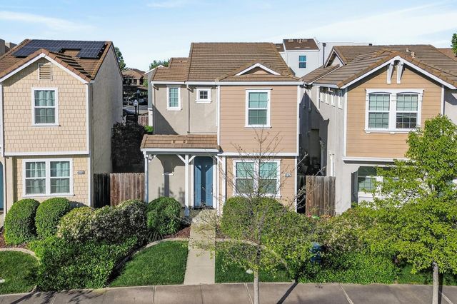 4107 Sally Ride Way, Sacramento, CA 95834