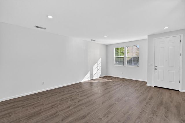 4107 Sally Ride Way, Sacramento, CA 95834