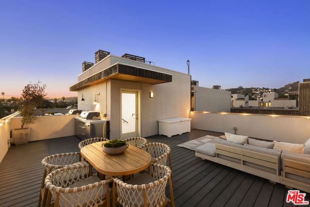 1041 N Spaulding Avenue 208, Los Angeles, CA 90046