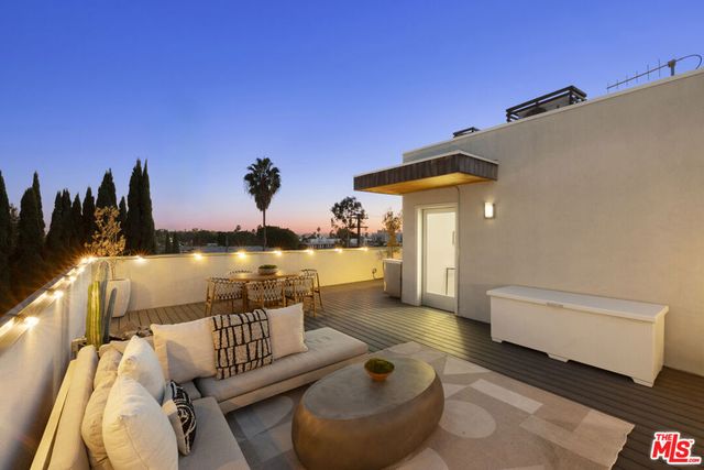 1041 N Spaulding Avenue 208, Los Angeles, CA 90046