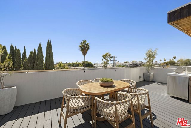 1041 N Spaulding Avenue 208, Los Angeles, CA 90046