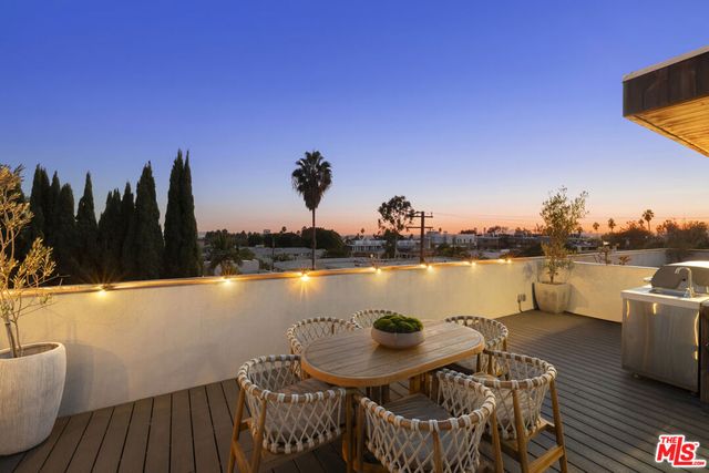 1041 N Spaulding Avenue 208, Los Angeles, CA 90046