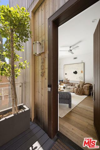1041 N Spaulding Avenue 208, Los Angeles, CA 90046