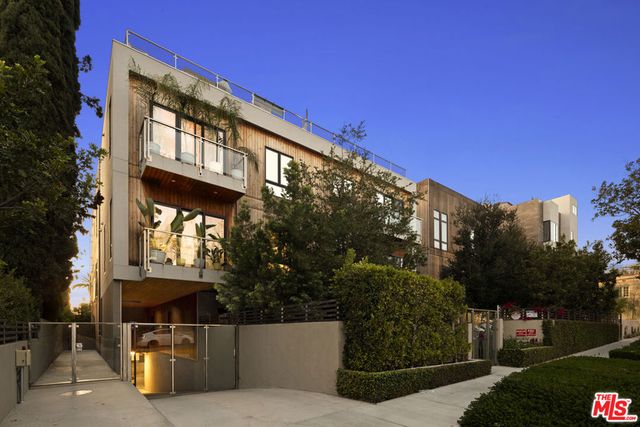 1041 N Spaulding Avenue 208, Los Angeles, CA 90046