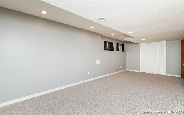 8426 Aberdeen Lane, Charlestown, IN 47111