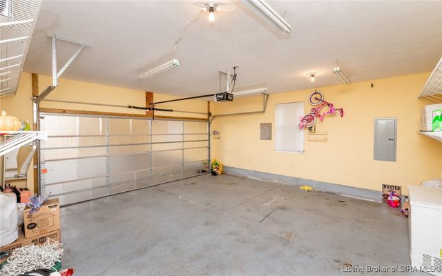 8426 Aberdeen Lane, Charlestown, IN 47111