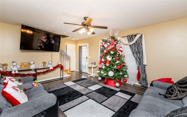 8426 Aberdeen Lane, Charlestown, IN 47111