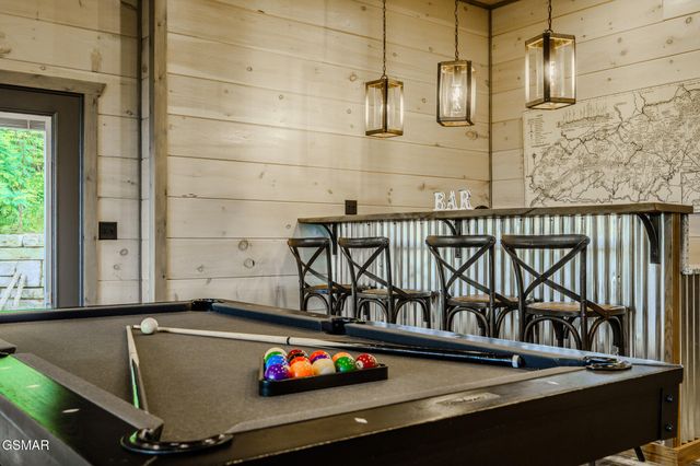 704 Topside Road, Gatlinburg, TN 37738
