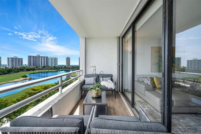 20225 NE 34th Ct 1119, Aventura, FL 33180