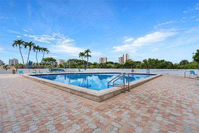 20225 NE 34th Ct 1119, Aventura, FL 33180