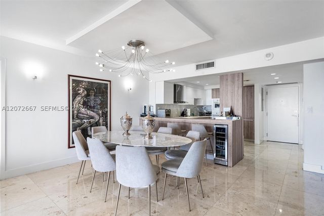 20225 NE 34th Ct 1119, Aventura, FL 33180